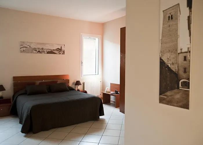 San Отель Феррара